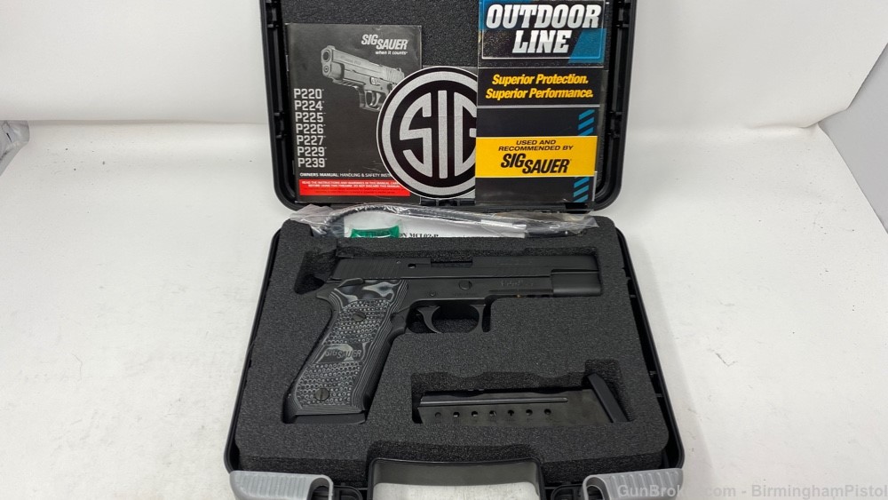 Used Sig Sauer P220 10mm Auto 5″ 8rd SAO – excellent condition!