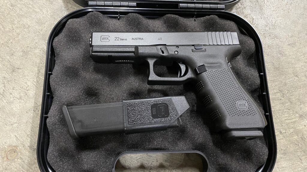 Glock 22 Gen 3 – Excellent Box and 3 Mags