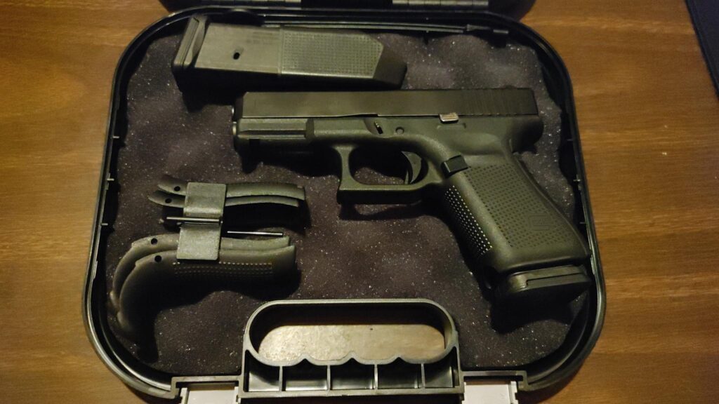 USED Glock 19 Gen 5 9mm Luger 2-15 rd Magpul Mags and Set of Truglo TFX Pro Night Sights!