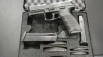 Used Heckler & Koch VP40 40 S&W 3-13 rd Mags Night Sights 700040LE-A5 - View 2