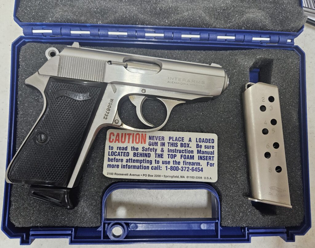 Used Walther PPK/S 3.35″ 8rd .32 ACP SS w/9rd mag