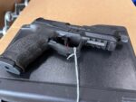 Used Heckler & Koch VP9 V1 9mm 15+1 Black M700009-A5 w extras - View 4