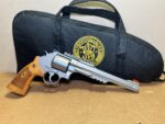 Smith & Wesson 629-8 Performance Center – .44 Magnum, 7.5″ Barrel, Stainless, Wood Grips - View 2