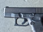 Glock 26 Gen 4 9mm 3.4″ 10rd Night Sights Pristine Original Case - View 3