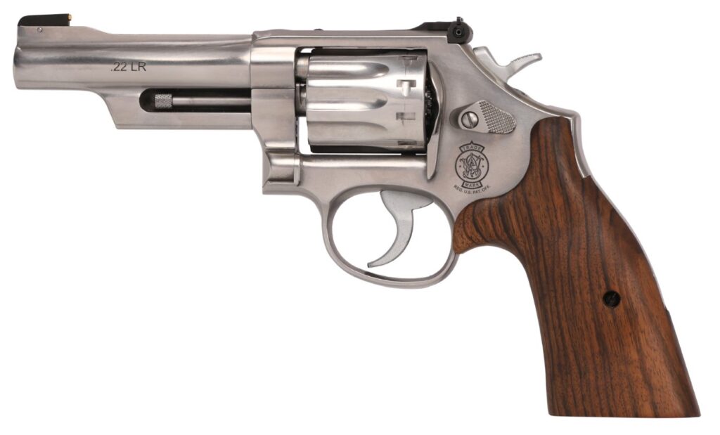 SMITH AND WESSON 617 MOUNTAIN GUN 22LR 4″ SS