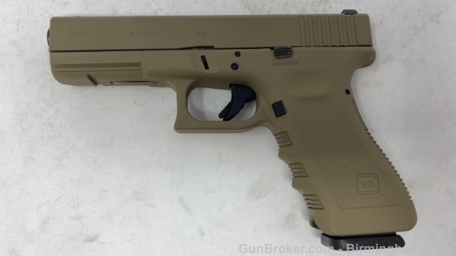 Glock 22 Gen 3 .40 S&W FDE 15+1 w/ night sights – Police trade in