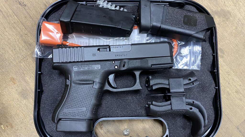Used Glock 30 Gen 4 45 ACP 3-10 rd Mags Night Sights – excellent!