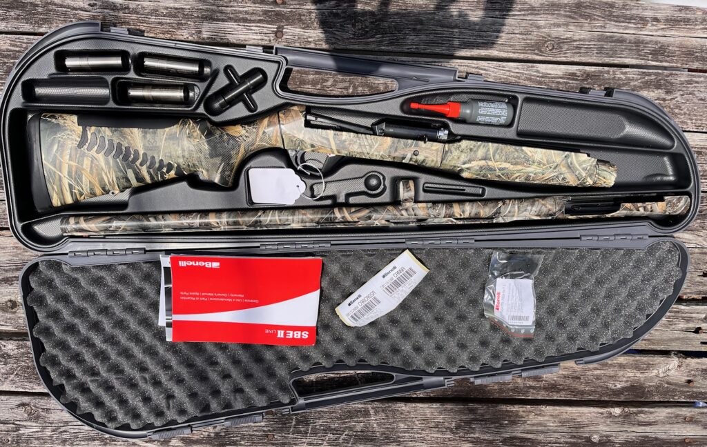 USED Benelli Super Black Eagle II 12 GA Max 5 28″ 11114 SBE II