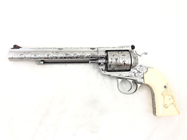 Ruger New Model Super BLACKHAWK .44 mag Engraved by JEFF FLANNERY (Used) – 88-16031