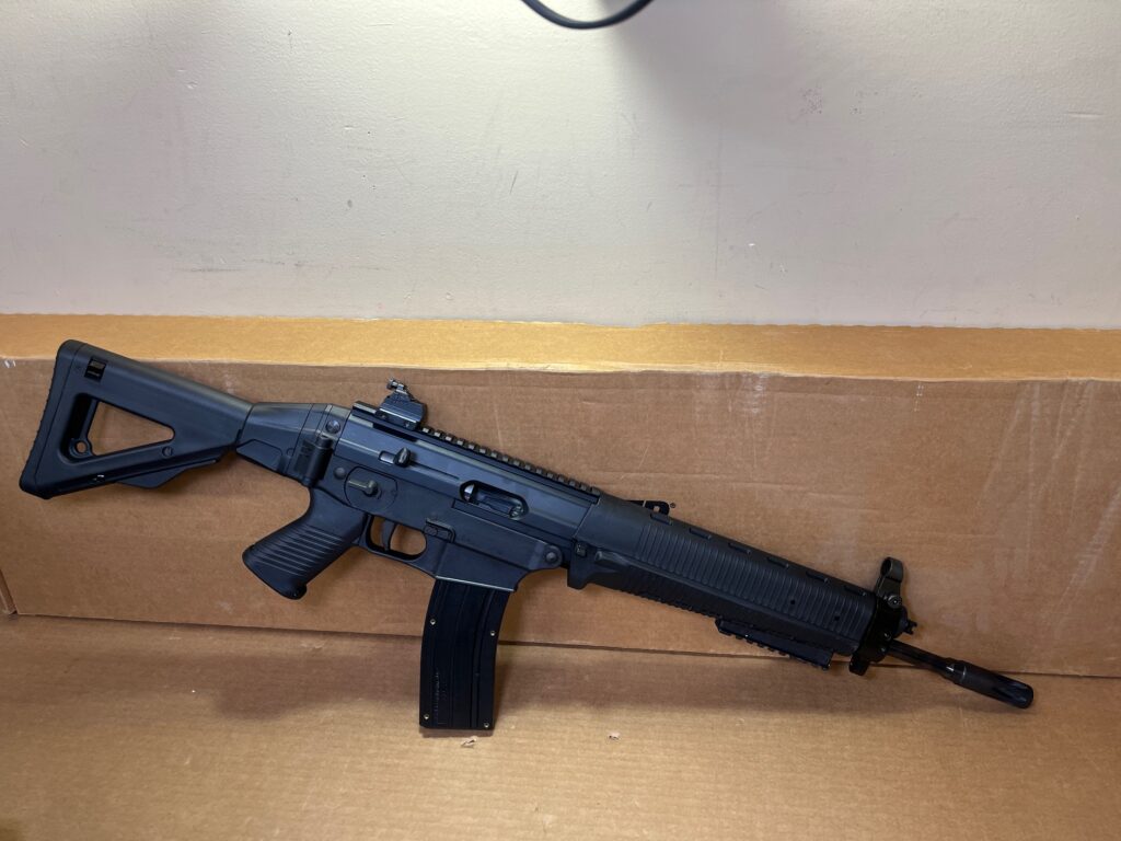 Sig R522 22 LR Rifle  R522-16B-C-10 (Used) – 32A003719