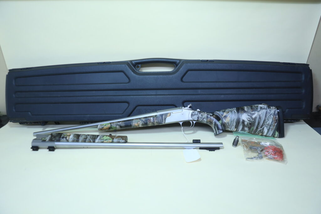 Knight KP1 Break-Action Combo 30-06 & 50 Cal Blackpower – Stainless/Camo with Two Barrels & Hard Case (Used) – 0004863