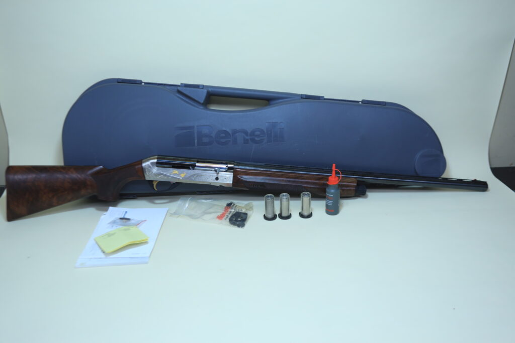 Benelli Raffaello Legacy – 12 Gauge Semi-Auto, Engraved, Gold Inlays, Walnut Stock, 26″ Barrel (Used) – F168735