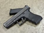Glock 17 Gen 2 9mm 17rd 1993 Tupperware Box Restricted LEO Mag (Used) – BEC890 - View 4