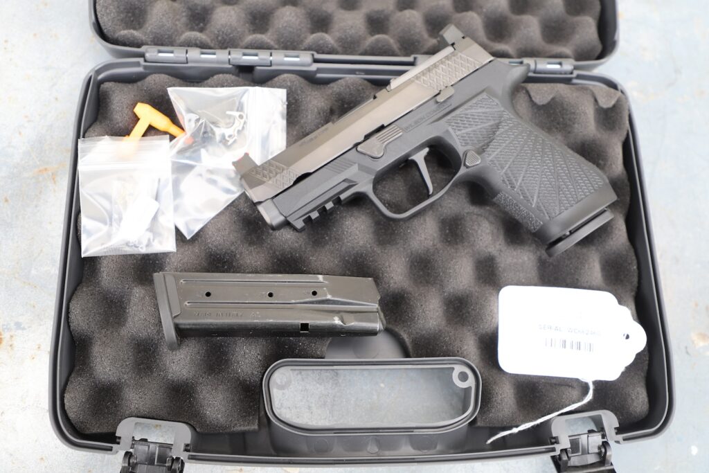 WILSON COMBAT SIG 320 CARRY 9MM BLACK 9MM (Used) – WC662460