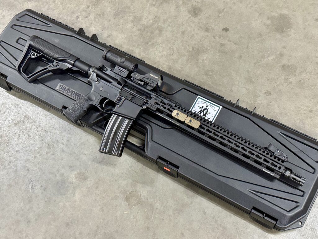 Daniel Defense DDM4 V11 5.56 Rifle – 15″ Slim Rail, Mil-Spec Trigger, M-LOK Handguard (Used) – DDM4103340