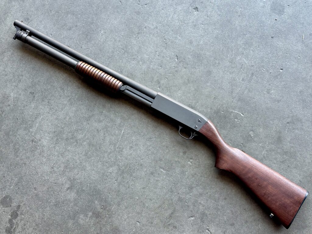 Ithaca Model 37 Featherlight 12 GA 20″ Parkerized Police Special Riot Shotgun 1980 (Used) – 371677986