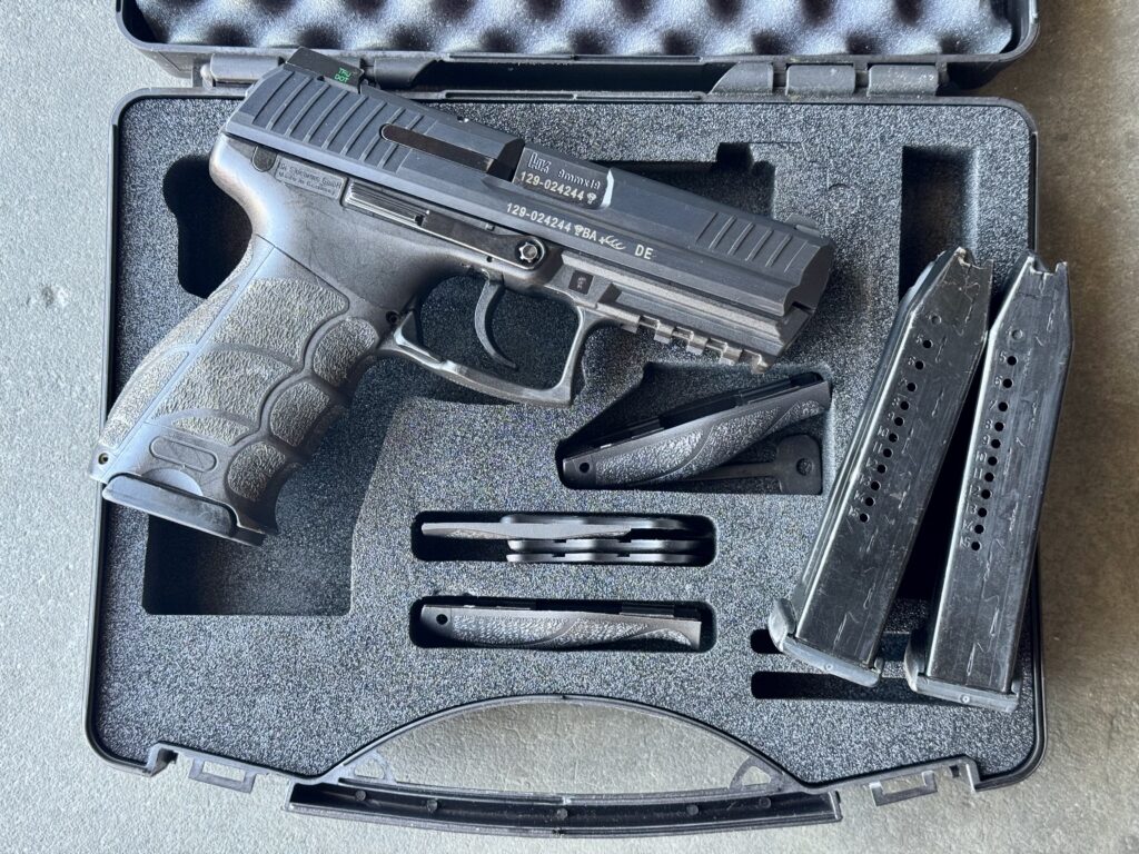 Heckler & Koch P30 V2 9mm 3.85″ 15rd HK Tritium NS +3 Mags & Original Case (Used) – 129-024244