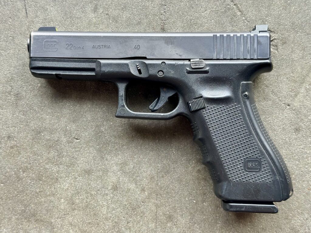 Glock 22 Gen 4 4.49″ 40 S&W 15rd Trijicon XD HR Night Sights MBS (Used) – UXE228