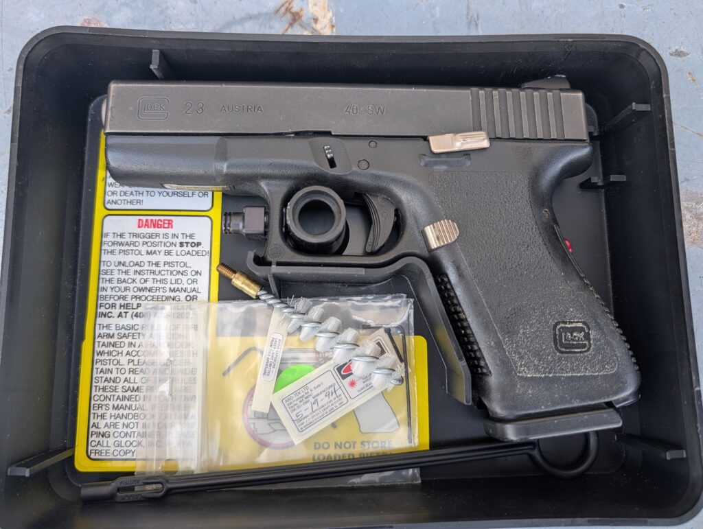 Pre-owned Aro-Tek Custom Glock 23 Gen 2 40 S&W 13+1 Ported Barrel/Slide Integral Laser (Used) – AVU833US