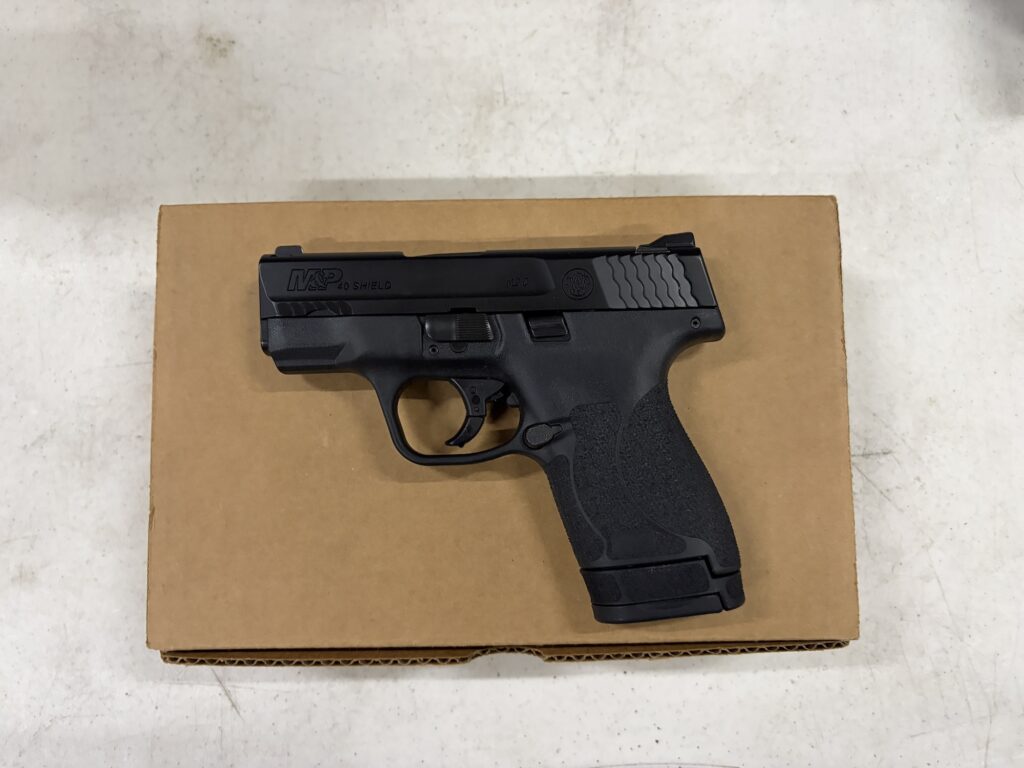 USED Smith & Wesson M&P40 Shield – .40 S&W, Black, One Magazine (Used) – JFP8883
