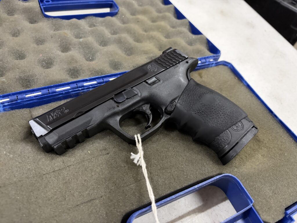 SMITH & WESSON POLICE TRADE M&P 40 S&W 40 S&W (Used) – HSV6952