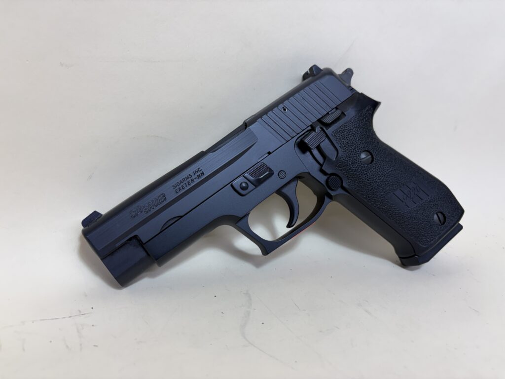Used Sig Sauer P220 .45 ACP – German Made, Classic DA/SA, 3 Mags Included (Used) – G345749